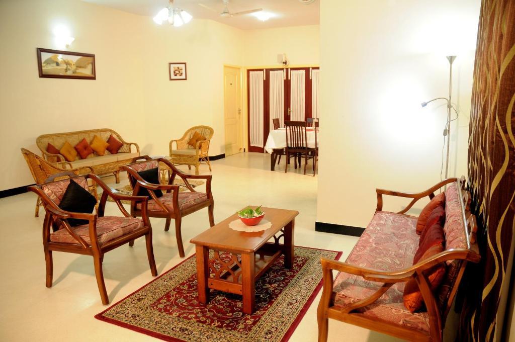 Executive Comfort Alwarpet Ченнаи Экстерьер фото
